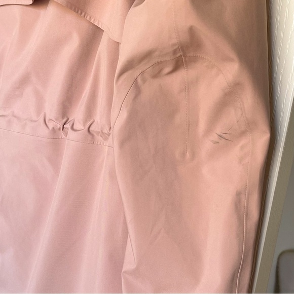 Lululemon Rain Rebel Waterproof Hooded Jacket Pink Clay Size 4 FLAWED - Picture 7 of 12